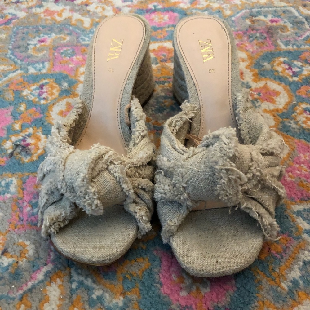 Zara Sandals with small heel